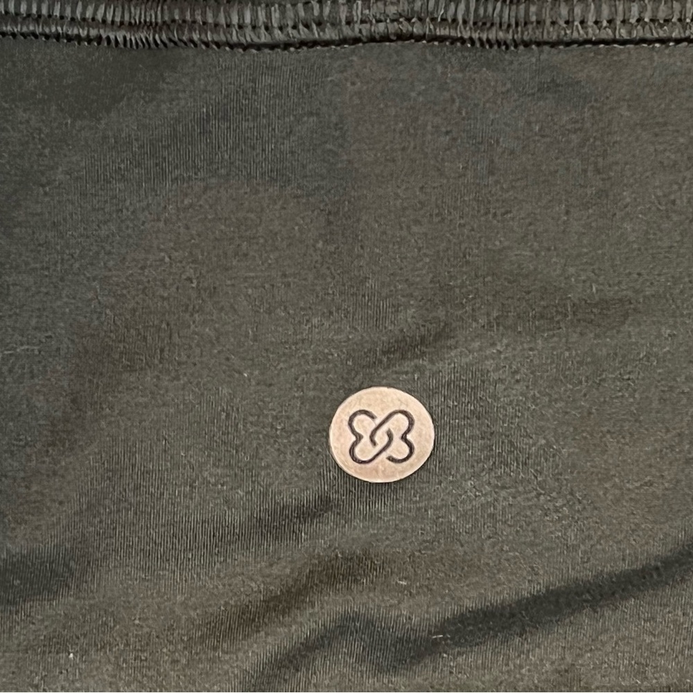 Leggings pants - Unknown brand Green Workout - size is approx Large. Pockets - Picture 11 of 13